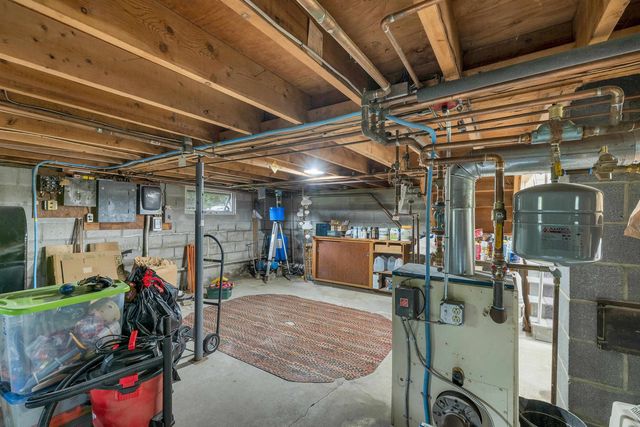 152 Parade Road, Barnstead, NH 03218