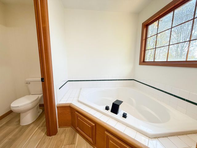 1815 Bennington Drive, Mishawaka, IN 46544