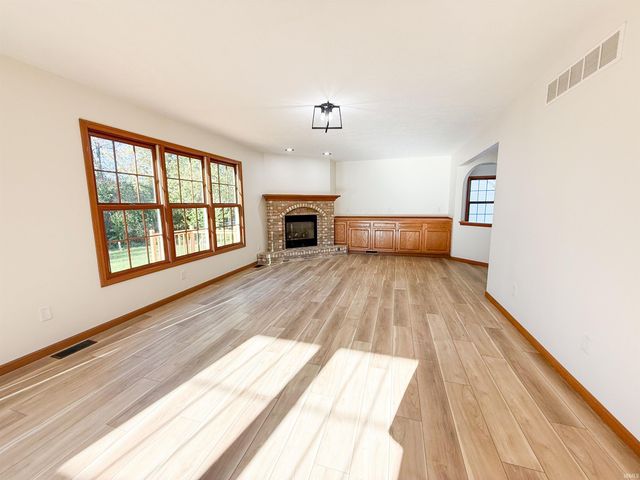 1815 Bennington Drive, Mishawaka, IN 46544