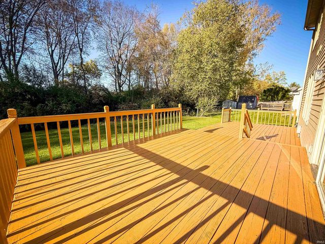 1815 Bennington Drive, Mishawaka, IN 46544