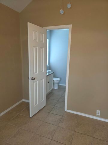 14223 Curry Creek Lane, Houston, TX 77090