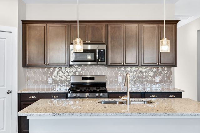 3916 Trinity Woods Rd, Columbia, TN 38401