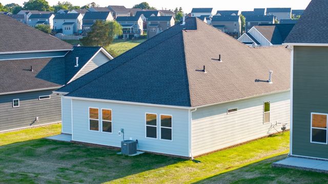 3916 Trinity Woods Rd, Columbia, TN 38401