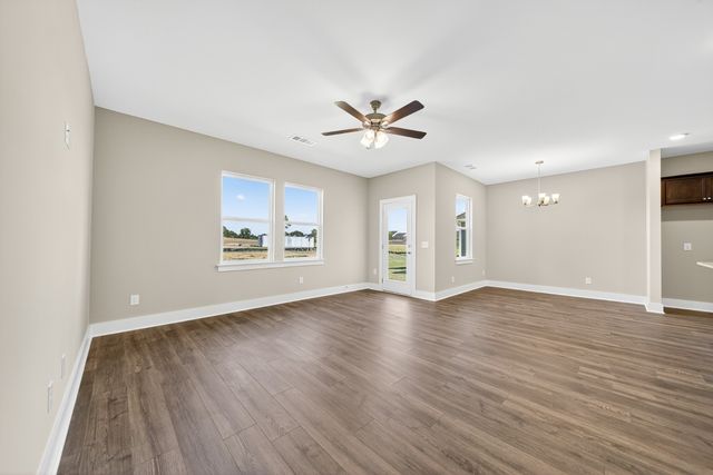 3916 Trinity Woods Rd, Columbia, TN 38401