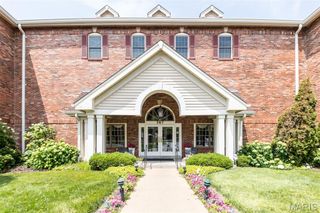 567 Sarah Lane 101, Creve Coeur, MO 63141