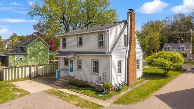 275 8th Street, Reedsburg, WI 53959