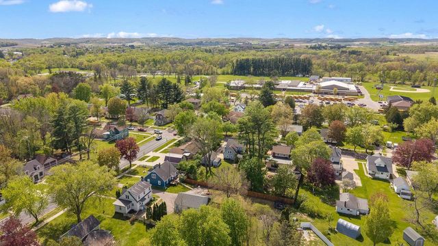 275 8th Street, Reedsburg, WI 53959