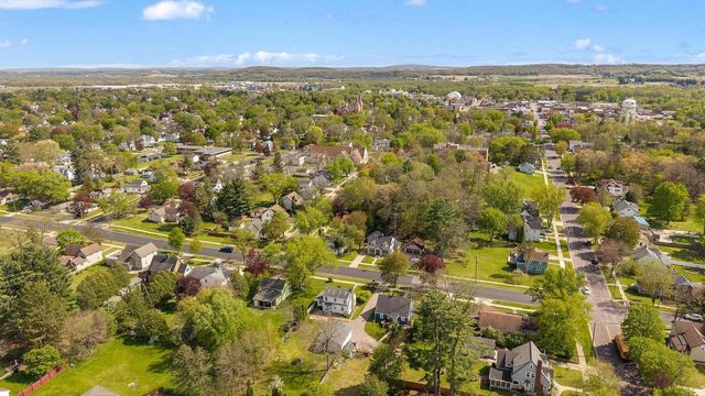 275 8th Street, Reedsburg, WI 53959