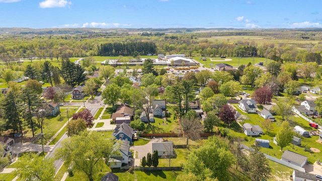 275 8th Street, Reedsburg, WI 53959