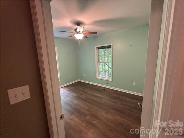 319 Glenn Bridge Road, Arden, NC 28704