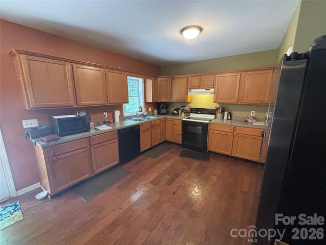 319 Glenn Bridge Road, Arden, NC 28704