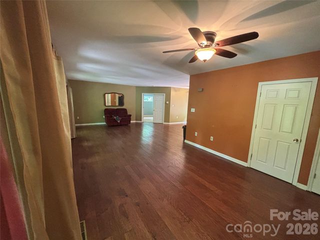 319 Glenn Bridge Road, Arden, NC 28704