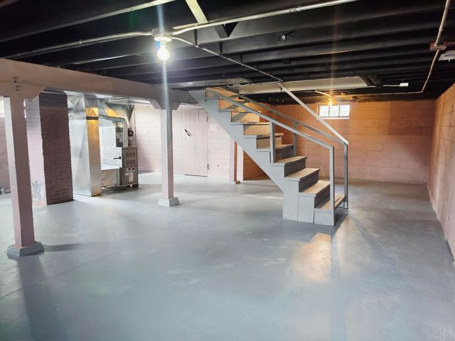 4488 Madison Street, Gary, IN 46408