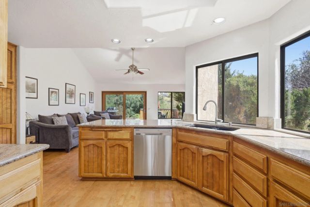 15927 Litten Way, Ramona, CA 92065