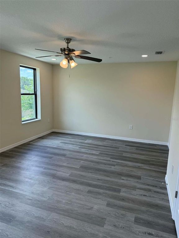 Image 13 of property listing at 4344 CAMBIO GARDENS COURT, Tampa, FL 33610