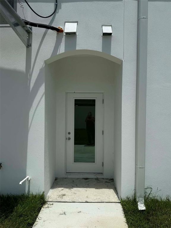 Image 24 of property listing at 4344 CAMBIO GARDENS COURT, Tampa, FL 33610