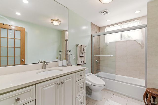 319 38th Road, Douglaston, NY 11363