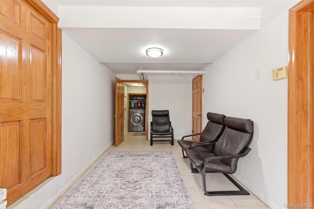 319 38th Road, Douglaston, NY 11363