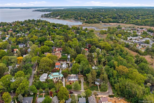 319 38th Road, Douglaston, NY 11363