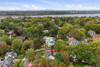 319 38th Road, Douglaston, NY 11363