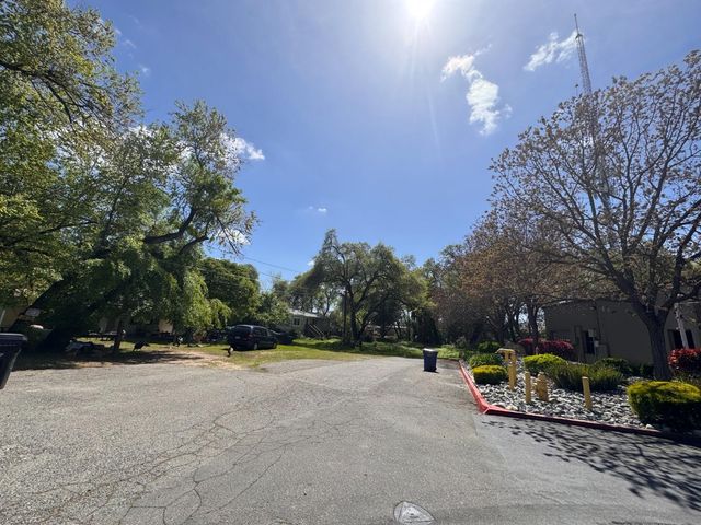 5800 Rosebud Ln, Sacramento, CA 95841