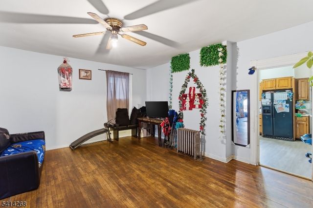 27 Jacques St, Elizabeth City, NJ 07201