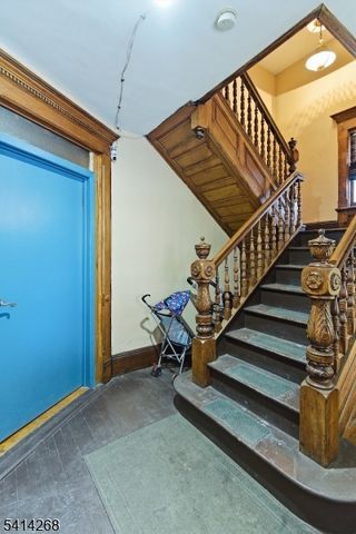 27 Jacques St, Elizabeth City, NJ 07201