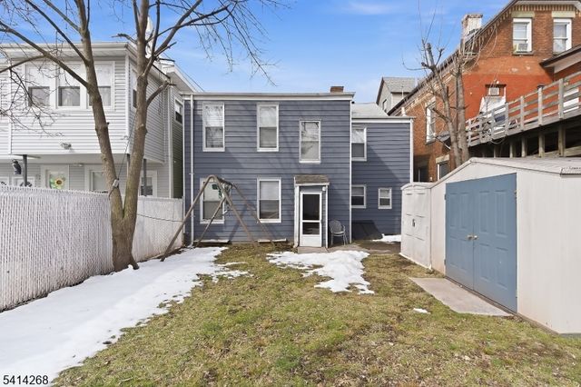 27 Jacques St, Elizabeth City, NJ 07201