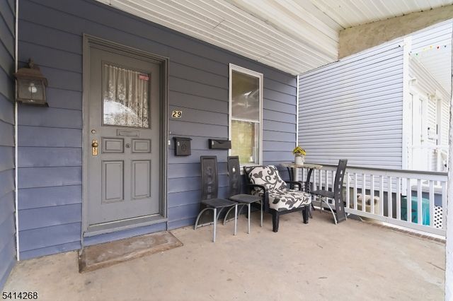 27 Jacques St, Elizabeth City, NJ 07201