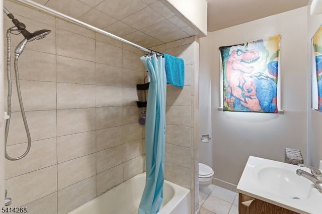 27 Jacques St, Elizabeth City, NJ 07201