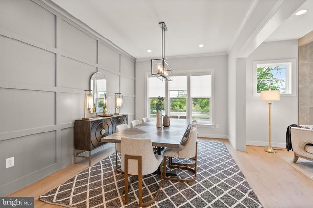 8217 BUCKNELL DR, Vienna, VA 22180