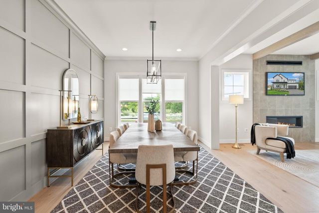 8217 BUCKNELL DR, Vienna, VA 22180