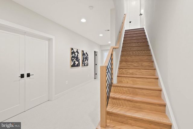 8217 BUCKNELL DR, Vienna, VA 22180