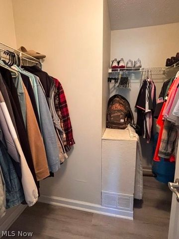 1411 Buckingham Gate Boulevard, Cuyahoga Falls, OH 44221