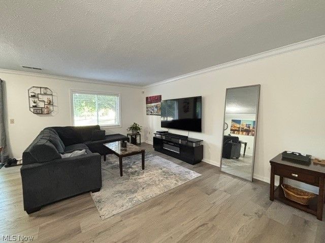 1411 Buckingham Gate Boulevard, Cuyahoga Falls, OH 44221