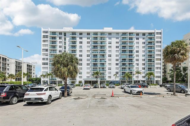 2841 NE 163rd Street 605, North Miami Beach, FL 33160