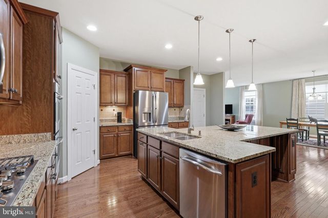 41684 BLUE GRAMA CIR, Aldie, VA 20105