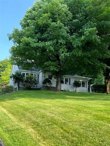 11 Crescent Drive, Cortlandt Manor, NY 10567
