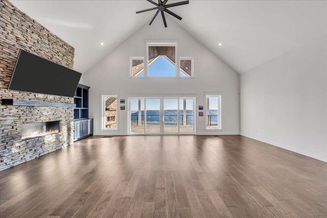 155 Riverview Court, Jasper, TN 37347