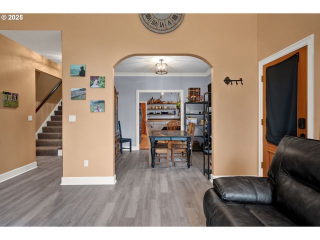 33530 MOLITOR RANCH Rd, Cottage Grove, OR 97424