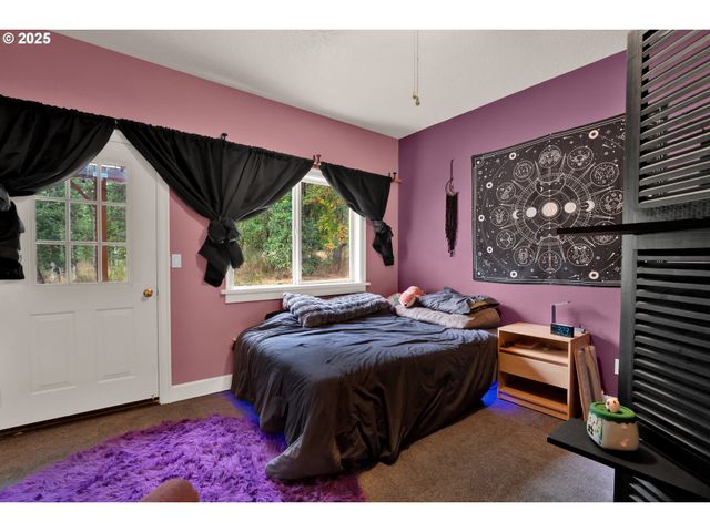 33530 MOLITOR RANCH Rd, Cottage Grove, OR 97424