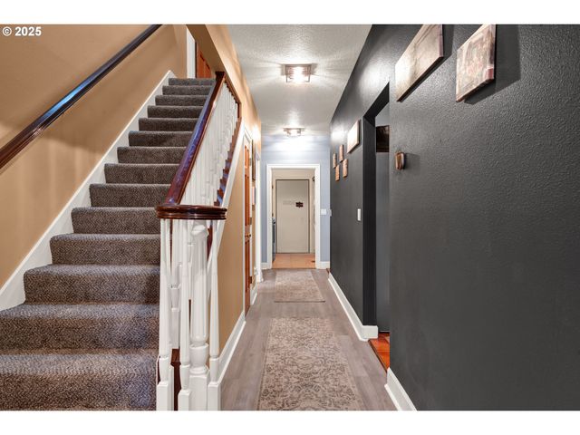 33530 MOLITOR RANCH Rd, Cottage Grove, OR 97424