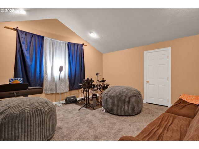 33530 MOLITOR RANCH Rd, Cottage Grove, OR 97424