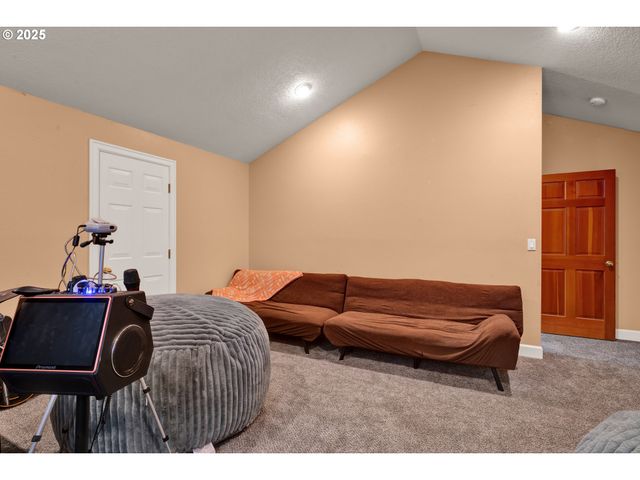 33530 MOLITOR RANCH Rd, Cottage Grove, OR 97424