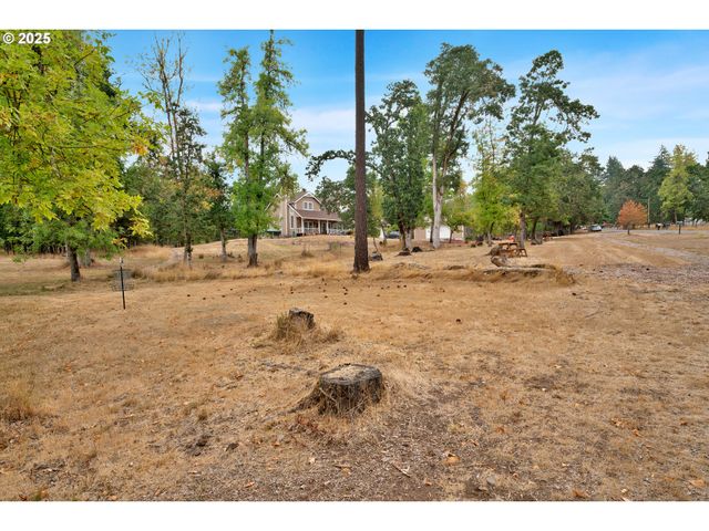 33530 MOLITOR RANCH Rd, Cottage Grove, OR 97424