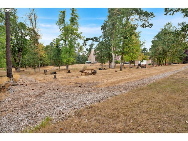 33530 MOLITOR RANCH Rd, Cottage Grove, OR 97424