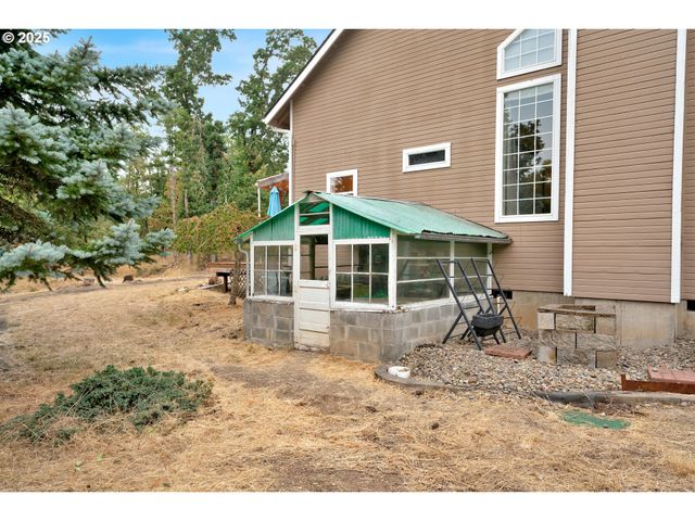 33530 MOLITOR RANCH Rd, Cottage Grove, OR 97424