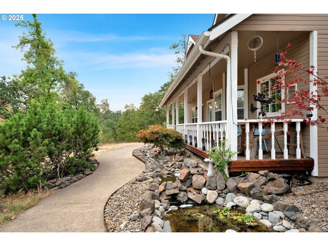 33530 MOLITOR RANCH Rd, Cottage Grove, OR 97424