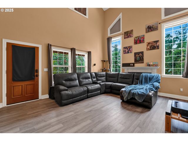 33530 MOLITOR RANCH Rd, Cottage Grove, OR 97424