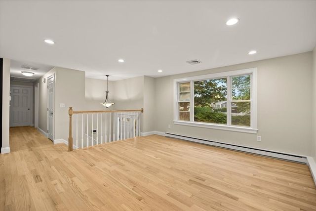 7 Barbara Road, Taunton, MA 02780